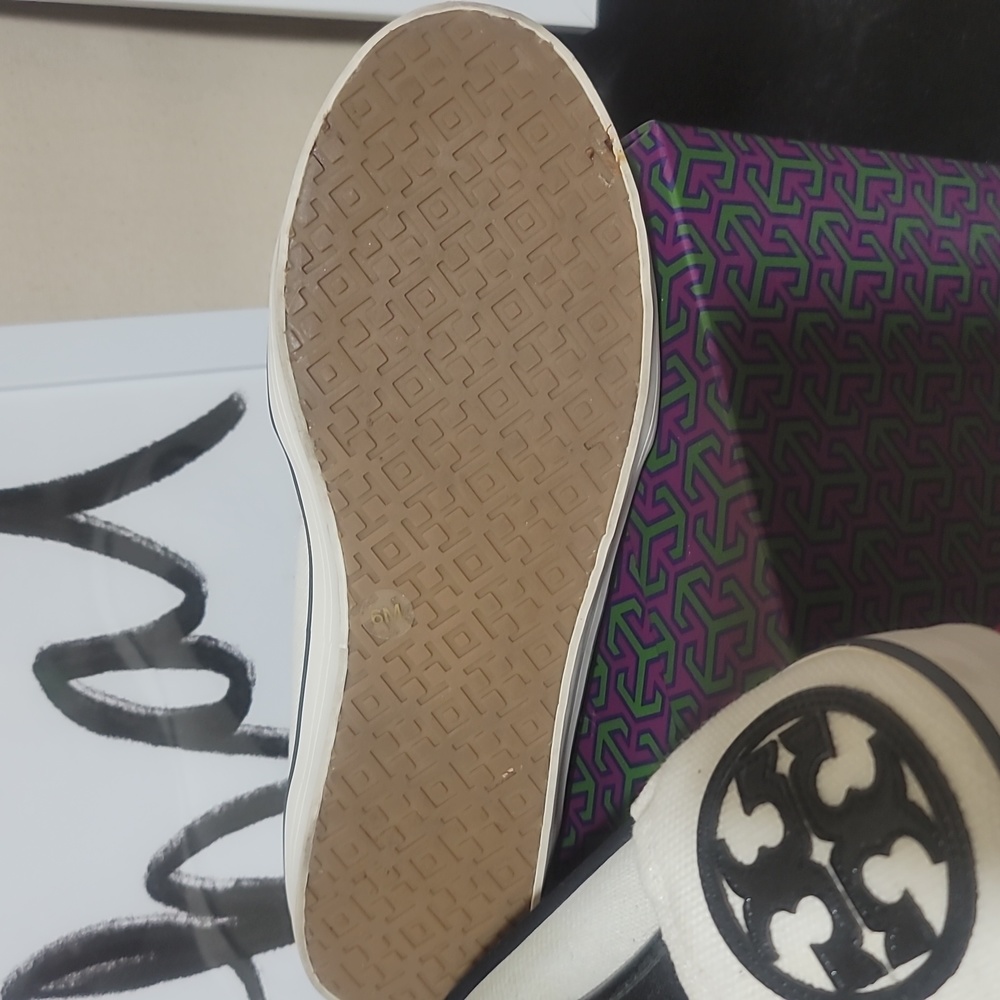 Tory Burch Slip Ons Black And White Shoes - Picture 4 of 8